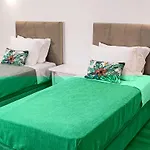Nyaraló Mit 6 Schlafzimmern- Familie- Gruppen- Strand- Pool- Garten By Interhome