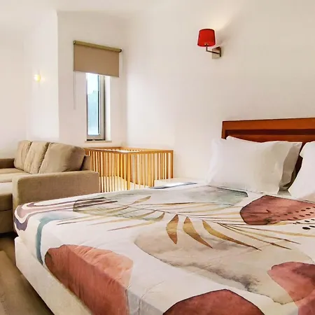 Mit 6 Schlafzimmern- Familie- Gruppen- Strand- Pool- Garten By Interhome *
