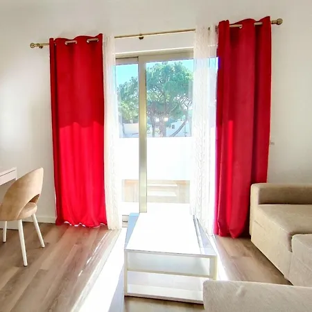 Mit 6 Schlafzimmern- Familie- Gruppen- Strand- Pool- Garten By Interhome * Albufeira