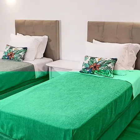 Holiday home Mit 6 Schlafzimmern- Familie- Gruppen- Strand- Pool- Garten By Interhome