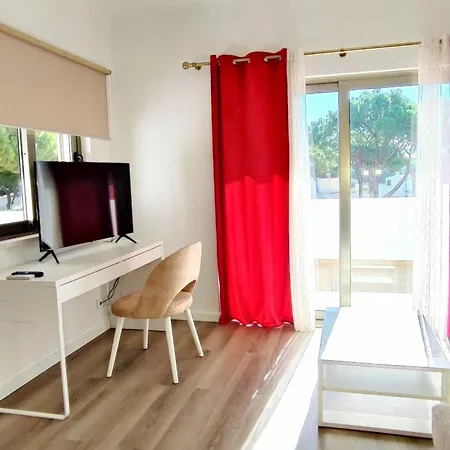 Mit 6 Schlafzimmern- Familie- Gruppen- Strand- Pool- Garten By Interhome Дом отдыха Албуфейра
