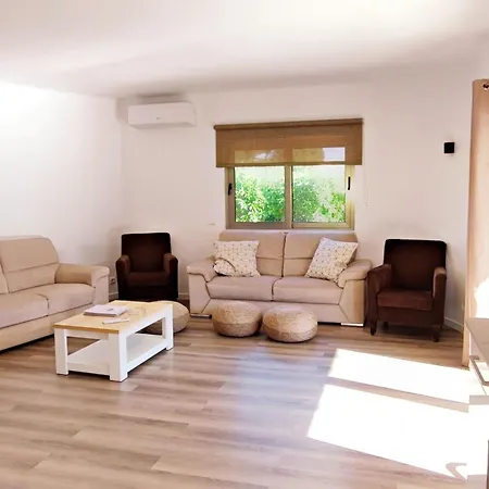 Дом отдыха Mit 6 Schlafzimmern- Familie- Gruppen- Strand- Pool- Garten By Interhome Албуфейра